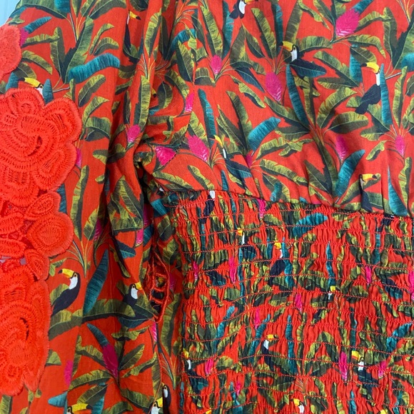 Farm Rio Tucano Paradise Lace Blouse. Size xs. Perfect condition. - Picture 5 of 5